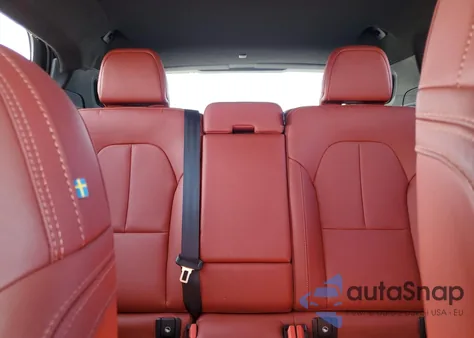 2019 Volvo Xc40 T5 Momentum z USA, uszkodzony, nr VIN YV4162UK5K2116986